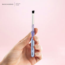 Load image into Gallery viewer, Angled Eyebrow Brush with Cap D235