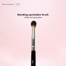 Load image into Gallery viewer, 2-in-1 Eyeshadow Brush D28